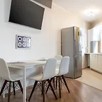 Casa 86 * Bucureşti