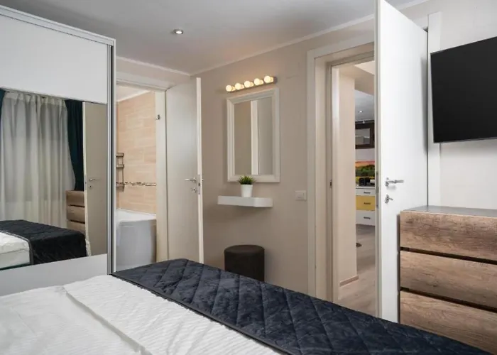 Casa 86 * بوخارست